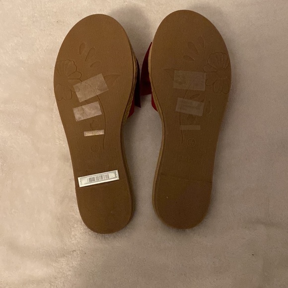 Brand new red and brown bow sandals - Picture 6 of 6